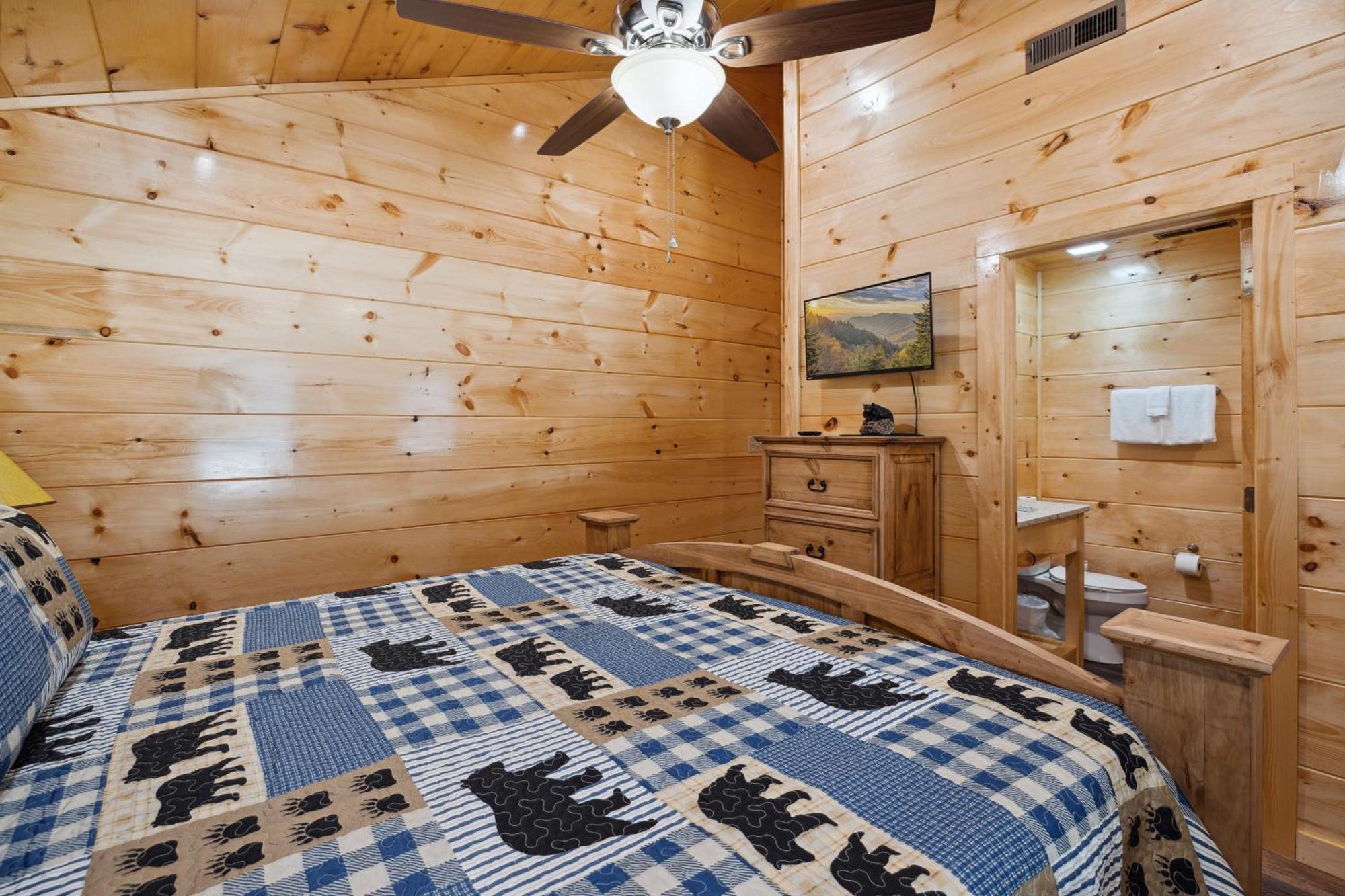 The 3 Bears Is A Newly Built 3 Bedroom Cabin Only 3 Minutes From The Parkway! Pigeon Forge Dış mekan fotoğraf