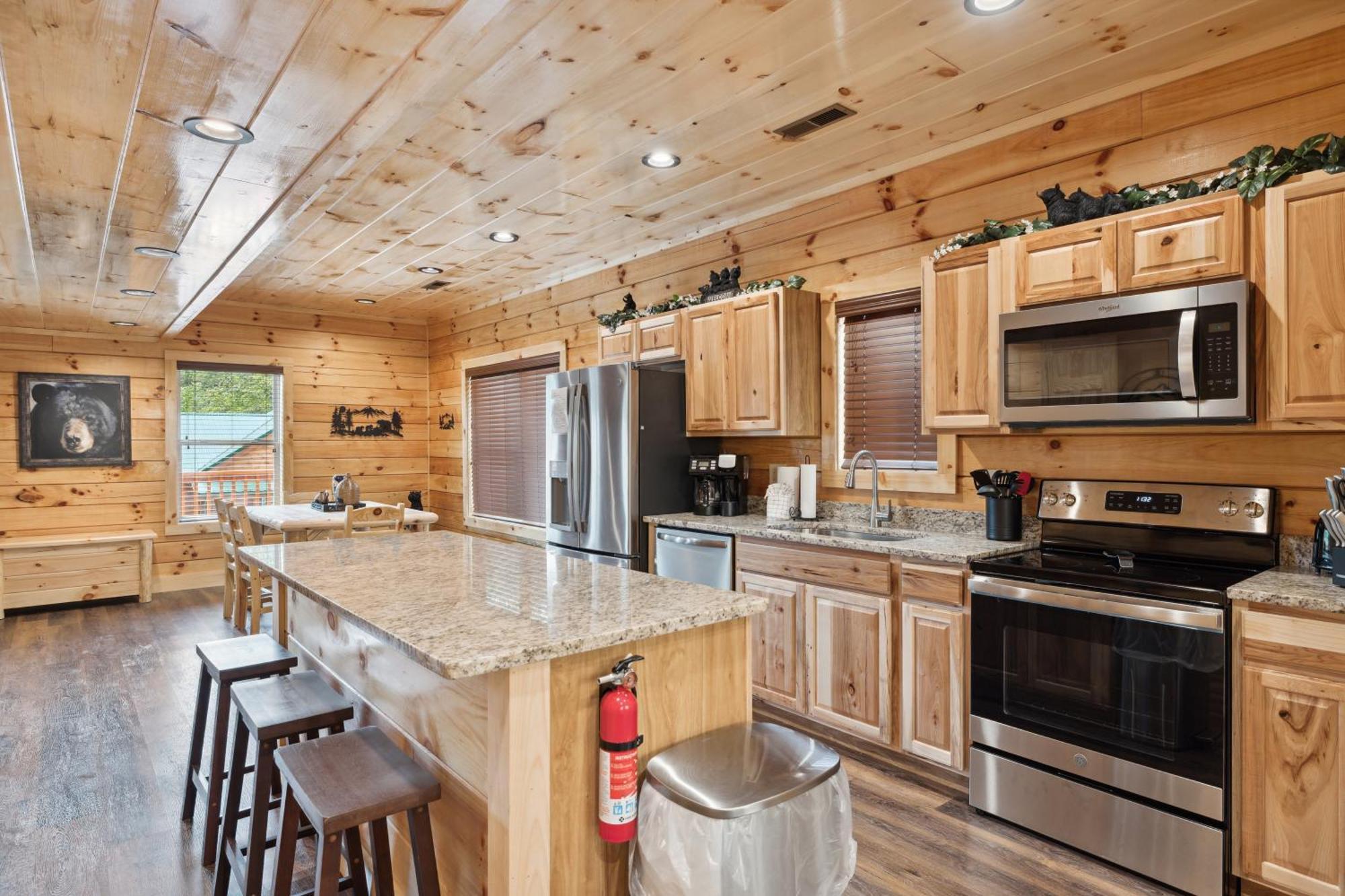 The 3 Bears Is A Newly Built 3 Bedroom Cabin Only 3 Minutes From The Parkway! Pigeon Forge Dış mekan fotoğraf